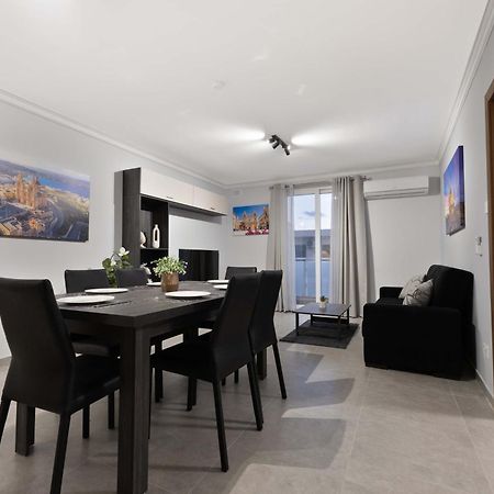 Luxurious & Spacious 2Bd Accomodation At The Podium - Yacht Marina Area, Close To Valletta Msida Esterno foto