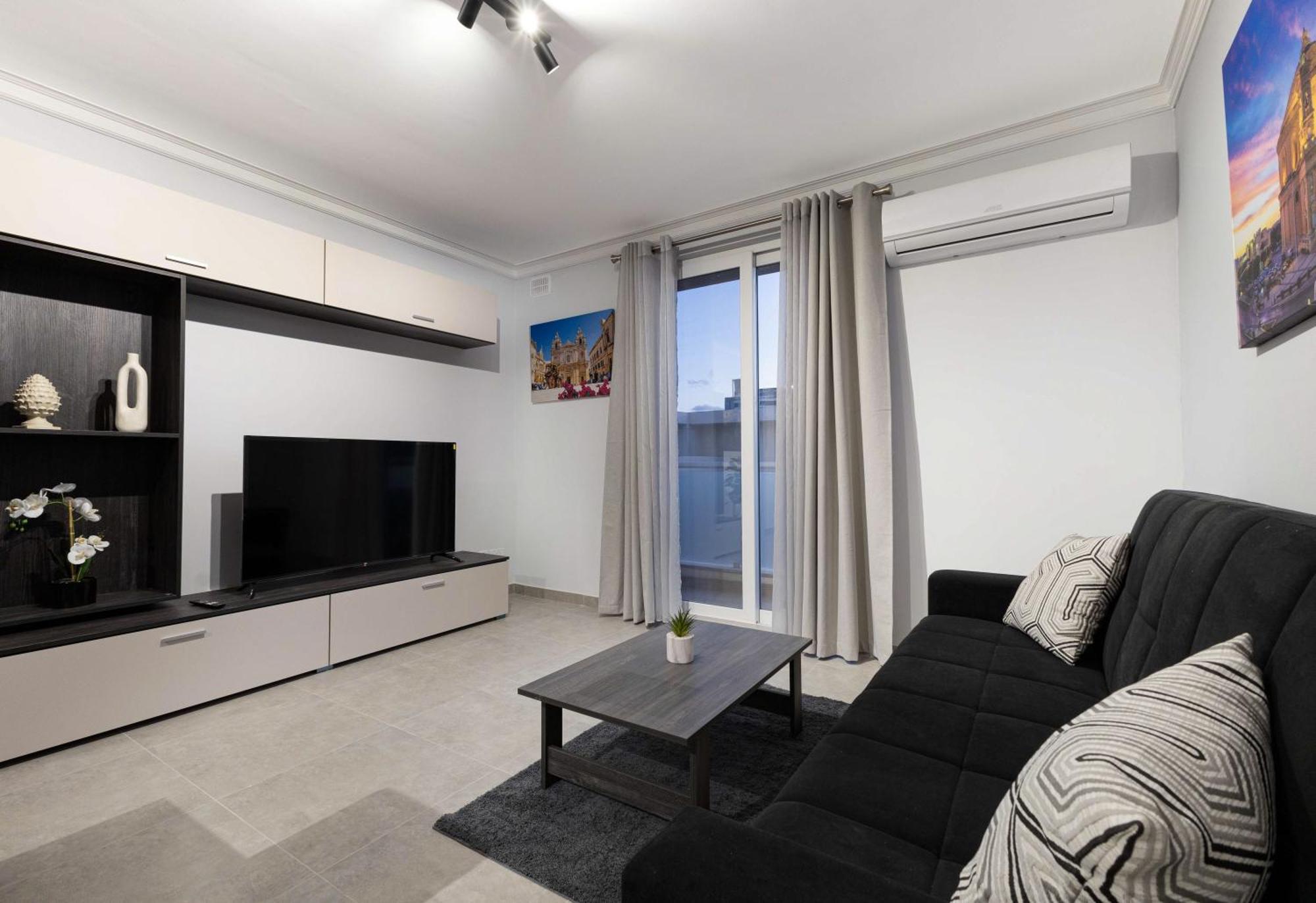 Luxurious & Spacious 2Bd Accomodation At The Podium - Yacht Marina Area, Close To Valletta Msida Esterno foto